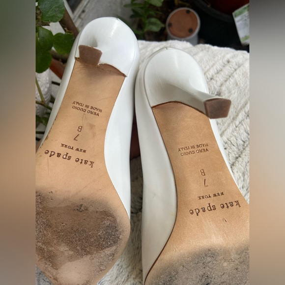 Kate Spade Made in Italy Bow Tip Pump - Picture 7 of 12